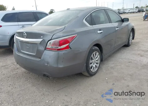2015 Nissan Altima 2.5 S из США, поврежденный, VIN 1N4AL3AP4FN302756